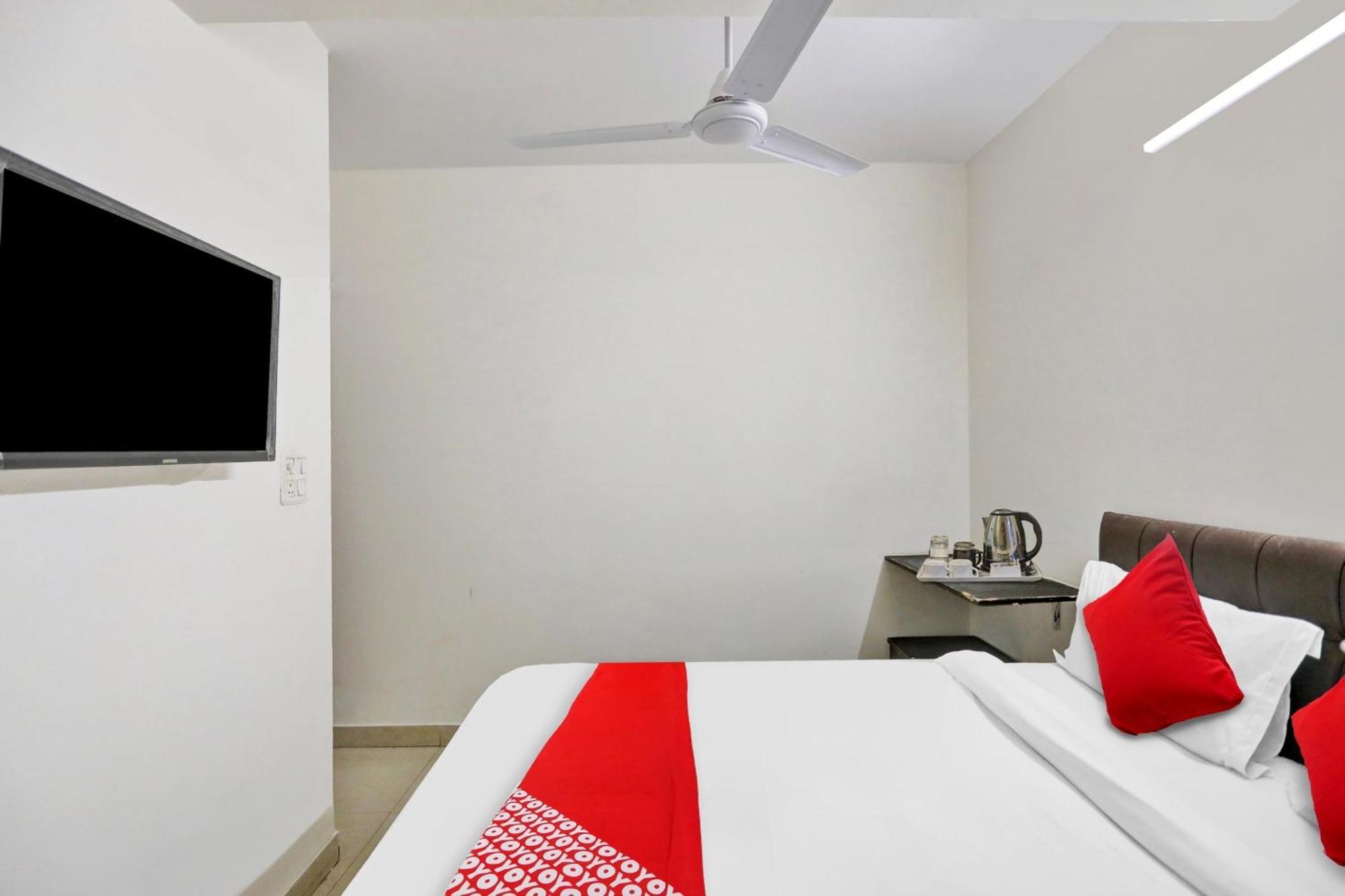 Hotel O Kalkaji Delhi New Delhi Exterior foto